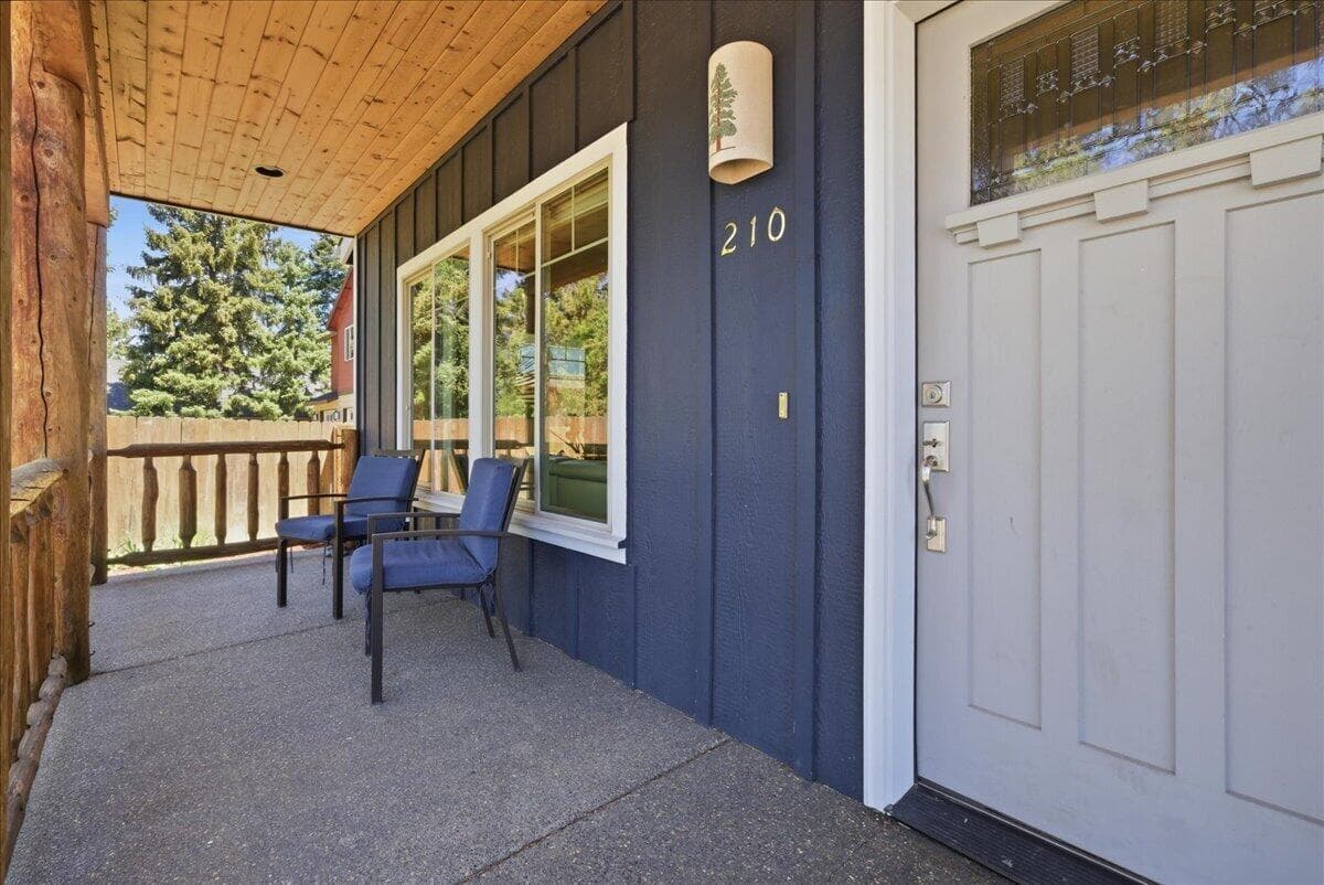 Photo of 210 Maple 4 of 62