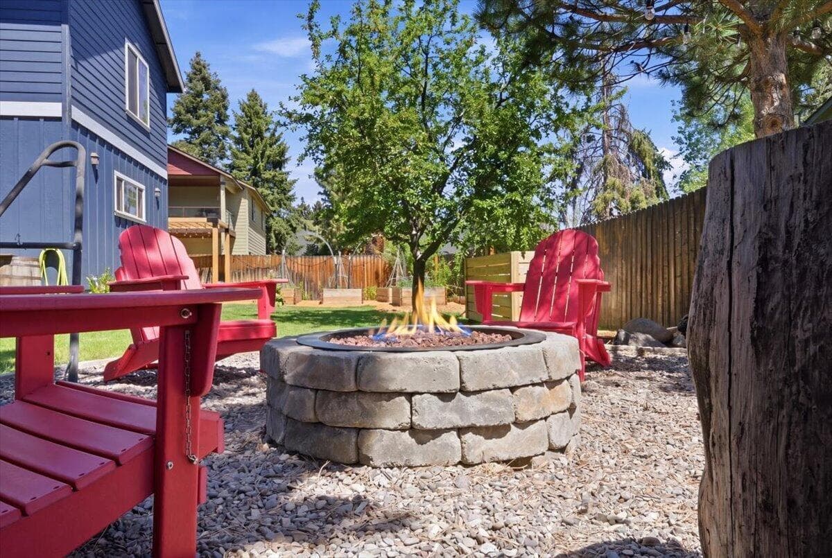 Photo of 210 Maple 5 of 62