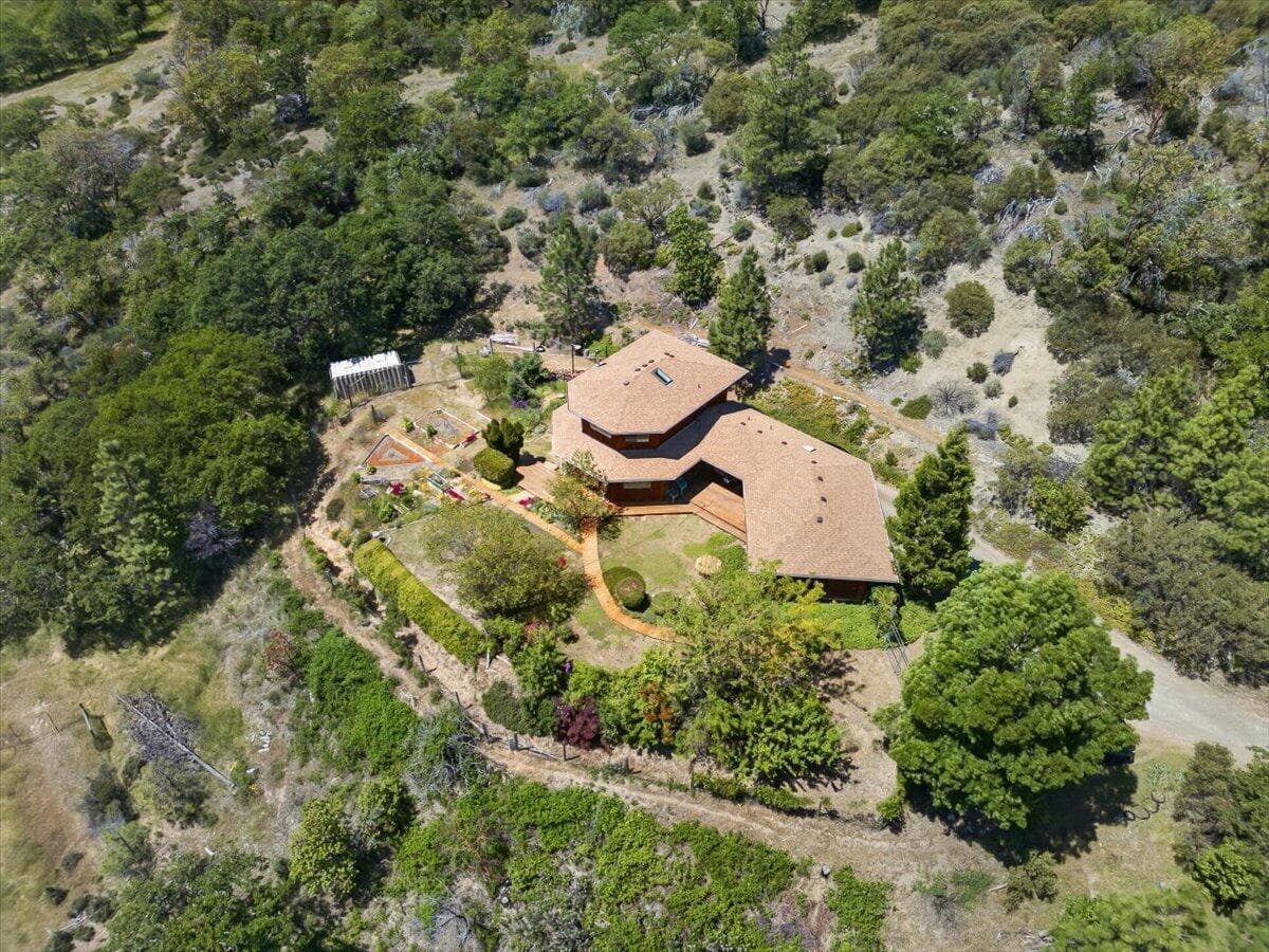 Photo of 1133 Humbug Creek 4 of 47