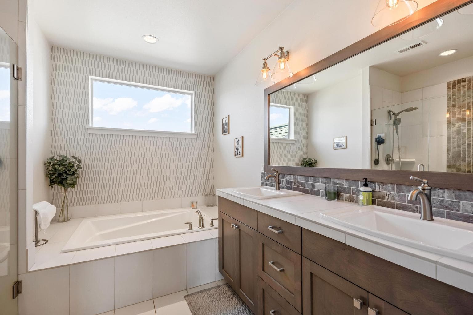 Photo of 61591 Aaron Way 15 of 34