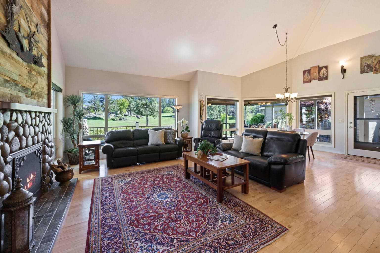 Photo of 2620 NW Golf Course Drive S 7 of 50