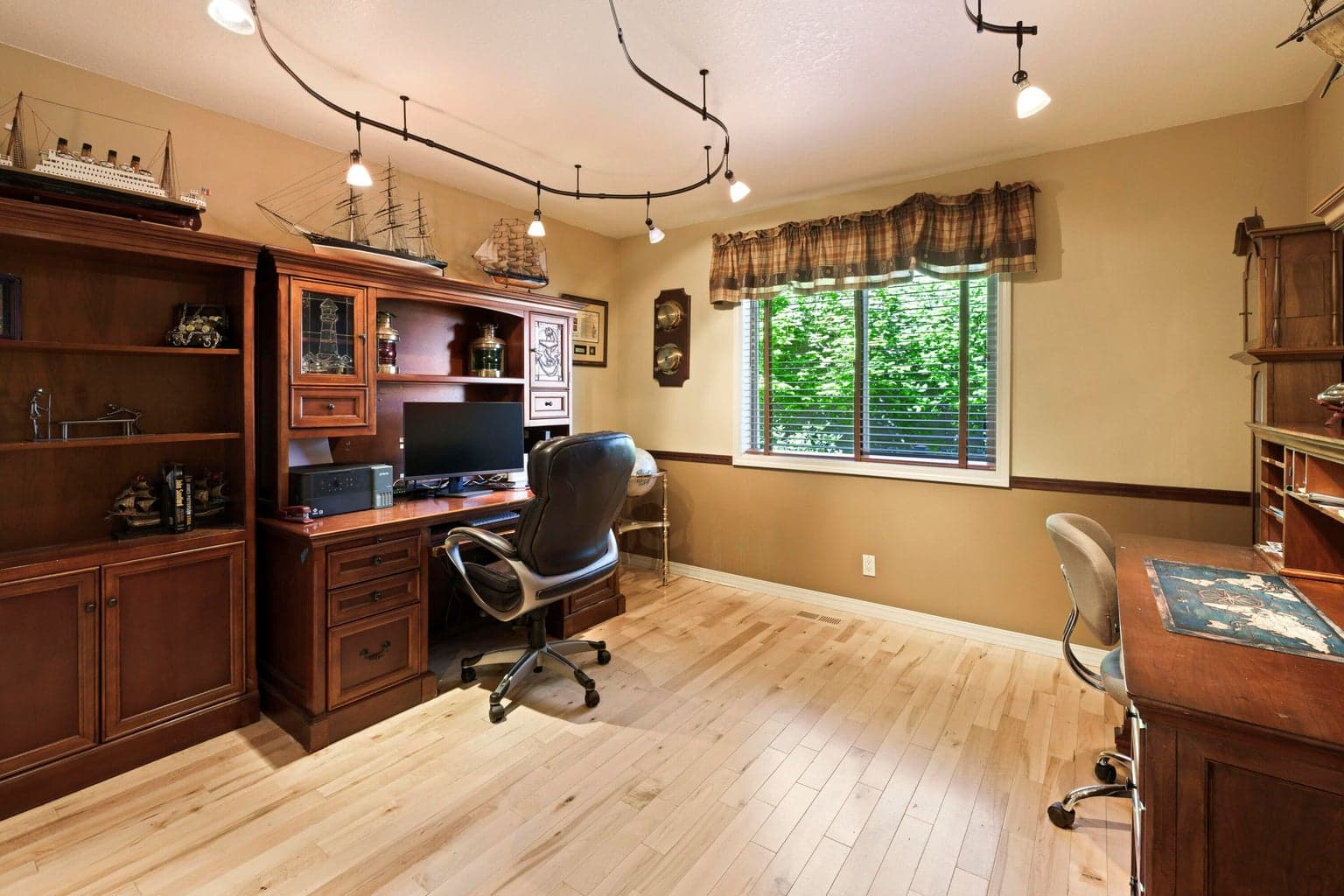 Photo of 2620 NW Golf Course Drive S 28 of 50