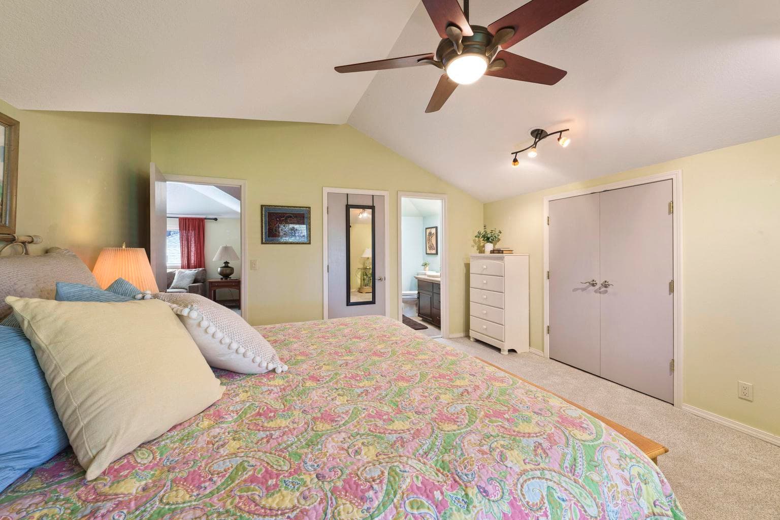 Photo of 2620 NW Golf Course Drive S 33 of 50