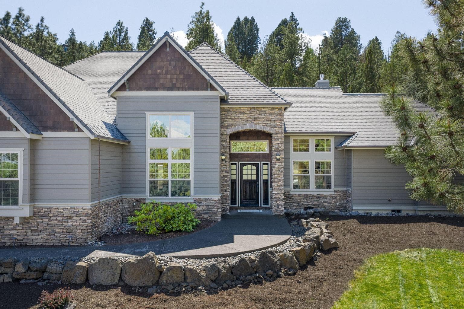 Photo of 3193 Colonial 2 of 51