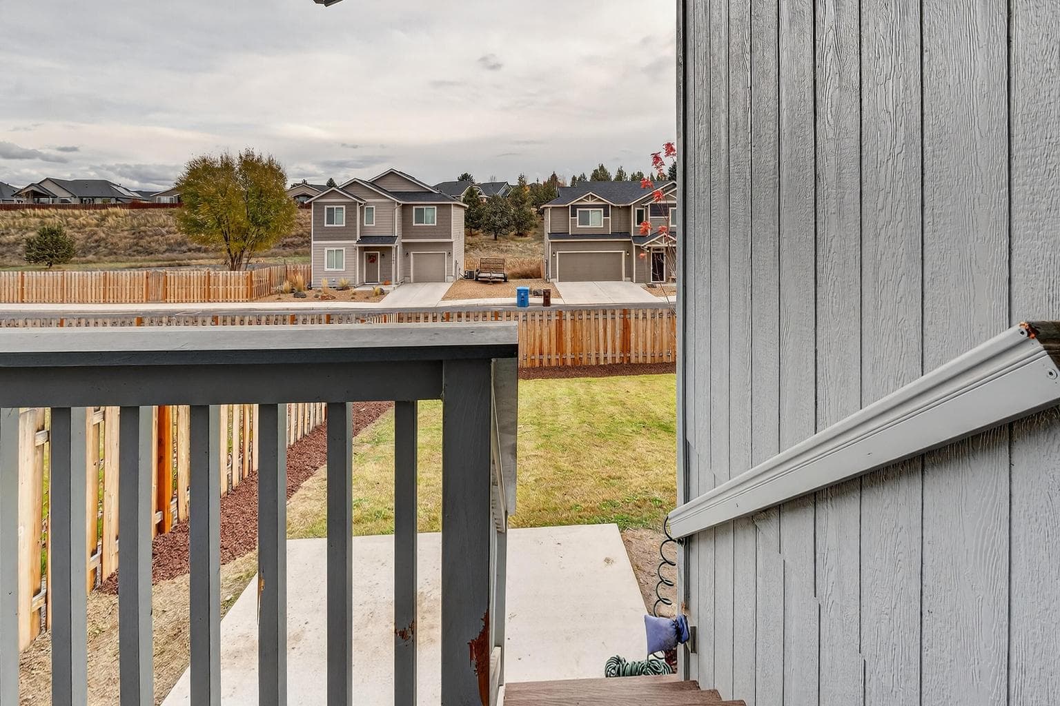 Photo of 728 NE Brookstone Drive 11 of 39