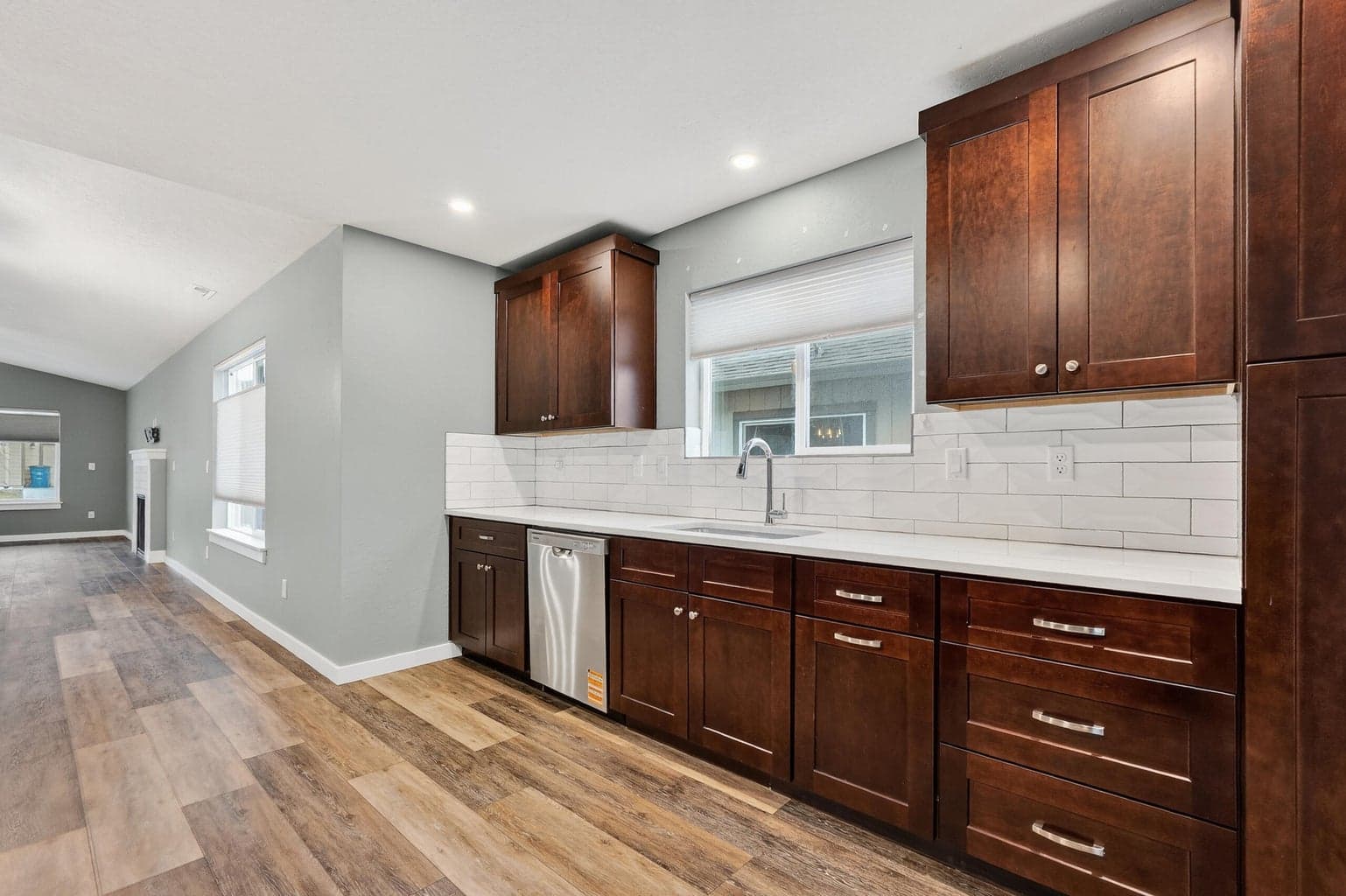 Photo of 728 NE Brookstone Drive 16 of 39