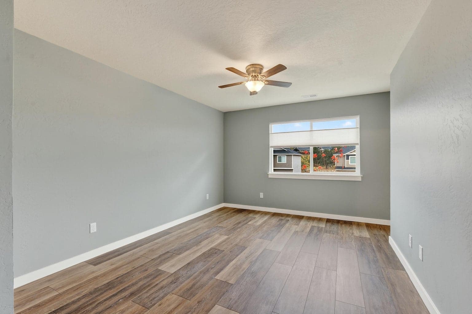 Photo of 728 NE Brookstone Drive 20 of 39