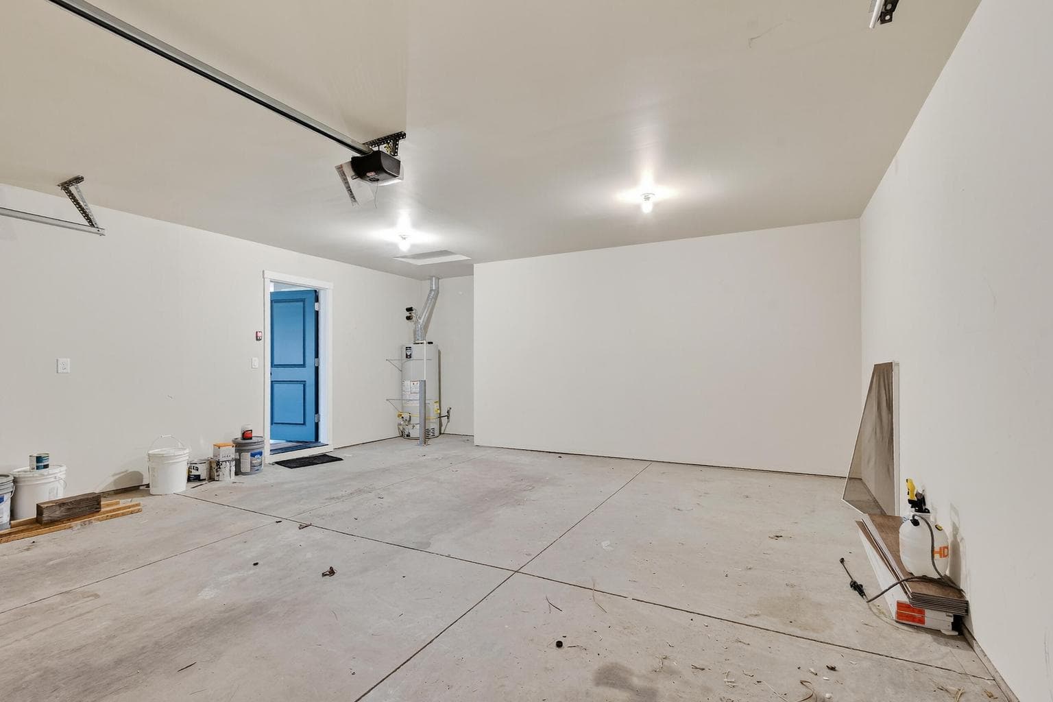 Photo of 728 NE Brookstone Drive 31 of 39