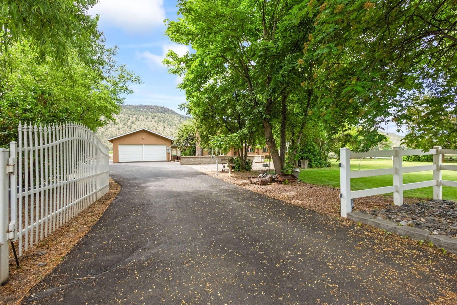 Photo of 389 Orchard Lane 4 of 65
