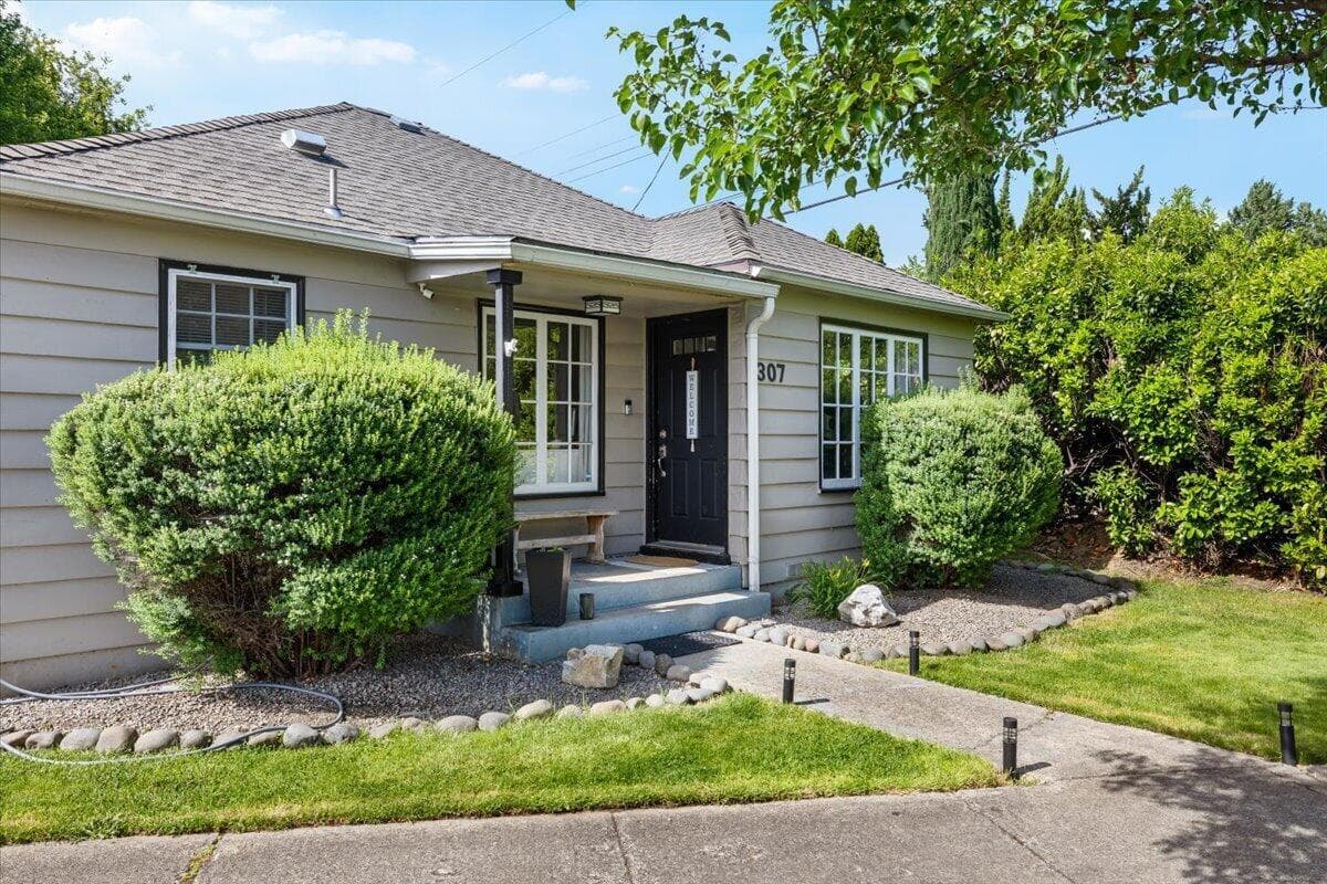 Photo of 307 Monroe 1 of 20