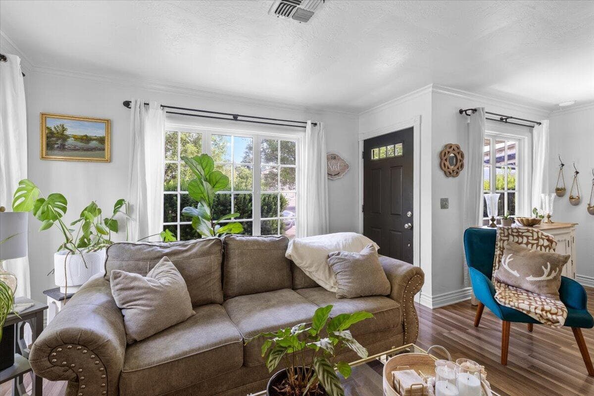 Photo of 307 Monroe 4 of 20