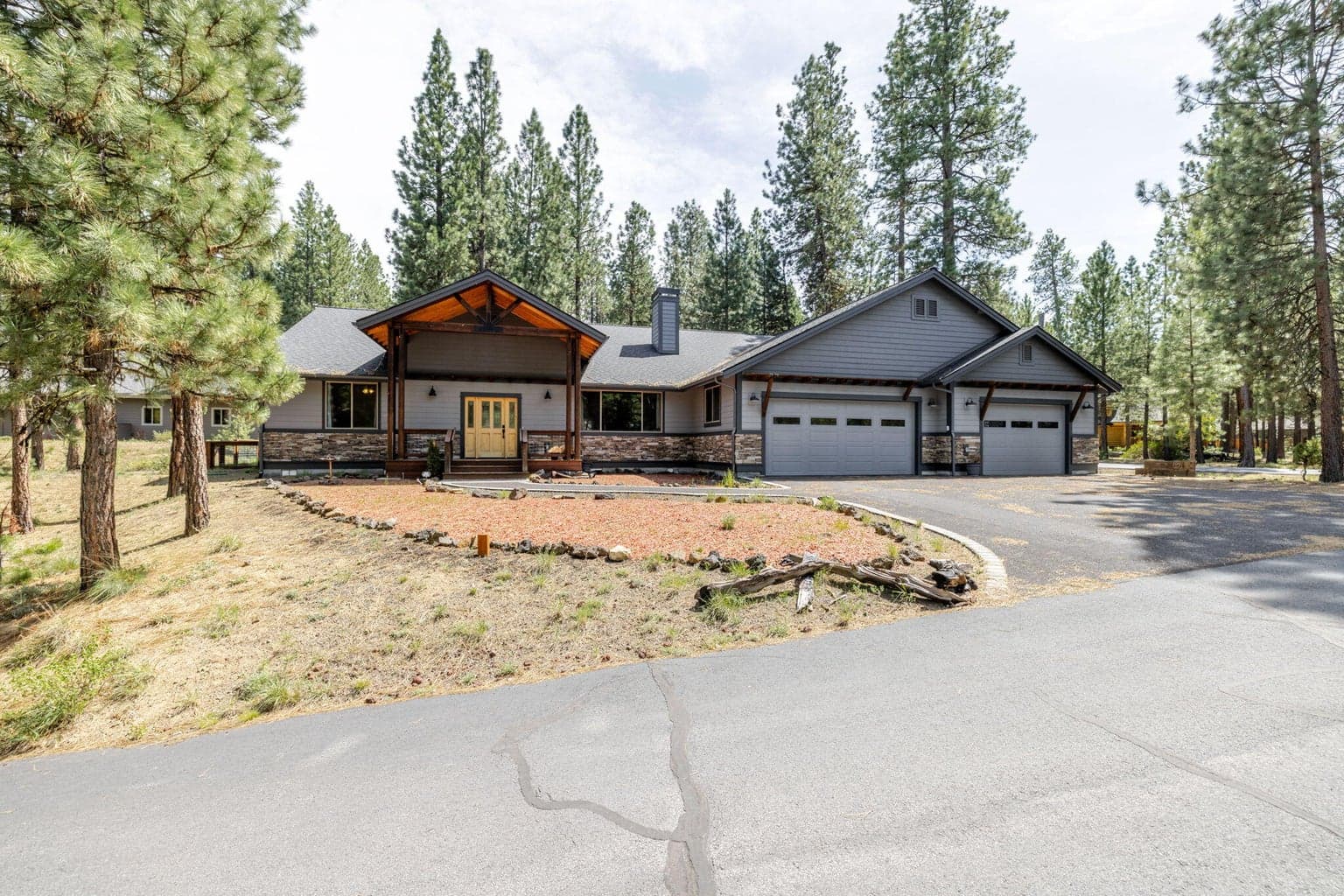 Photo of 14225 Whitewater Lane 32 of 42