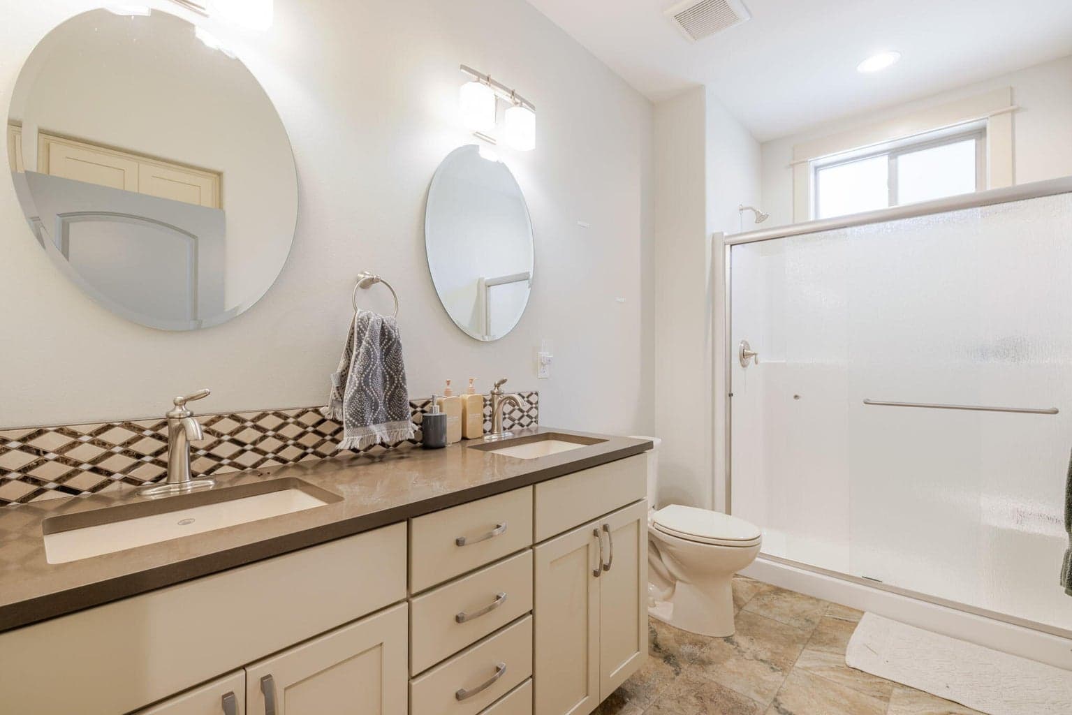Photo of 14225 Whitewater Lane 23 of 42