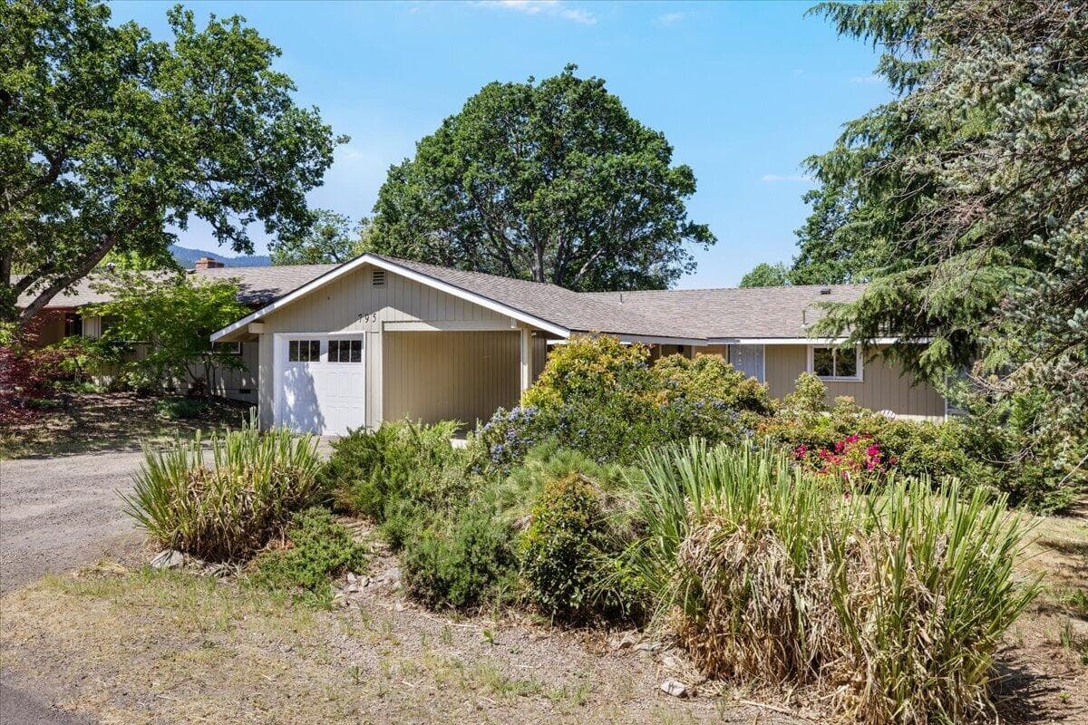 Photo of 795 Twin Pines 3 of 23