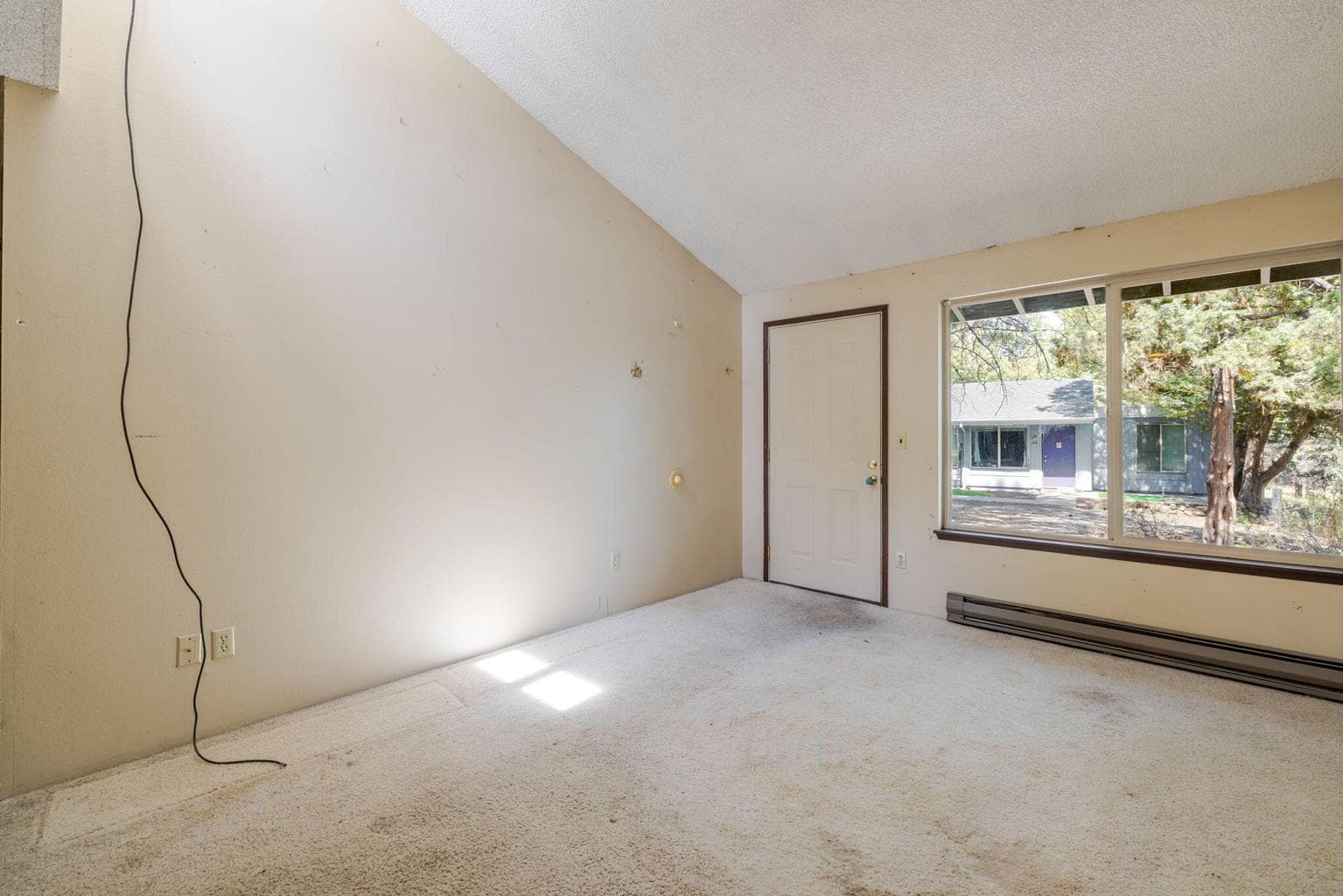 Photo of 1700 Wells Acres 4 of 15