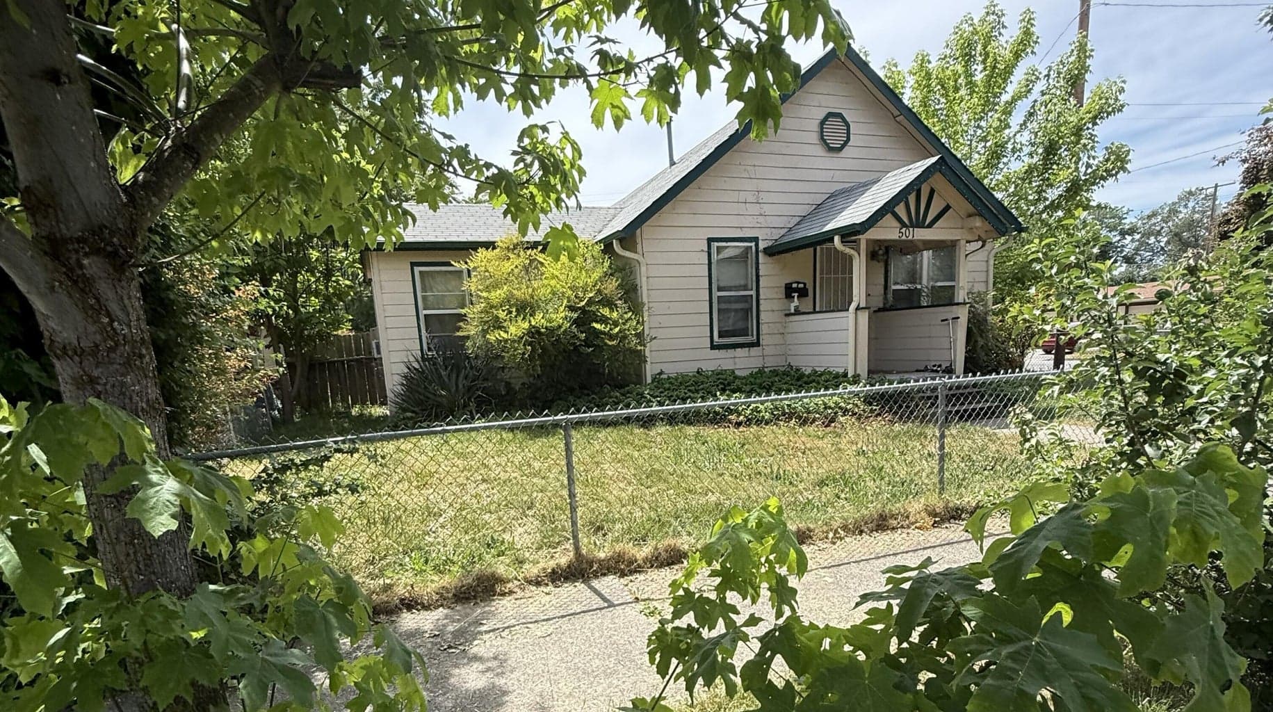 Photo of 501 J 2 of 15