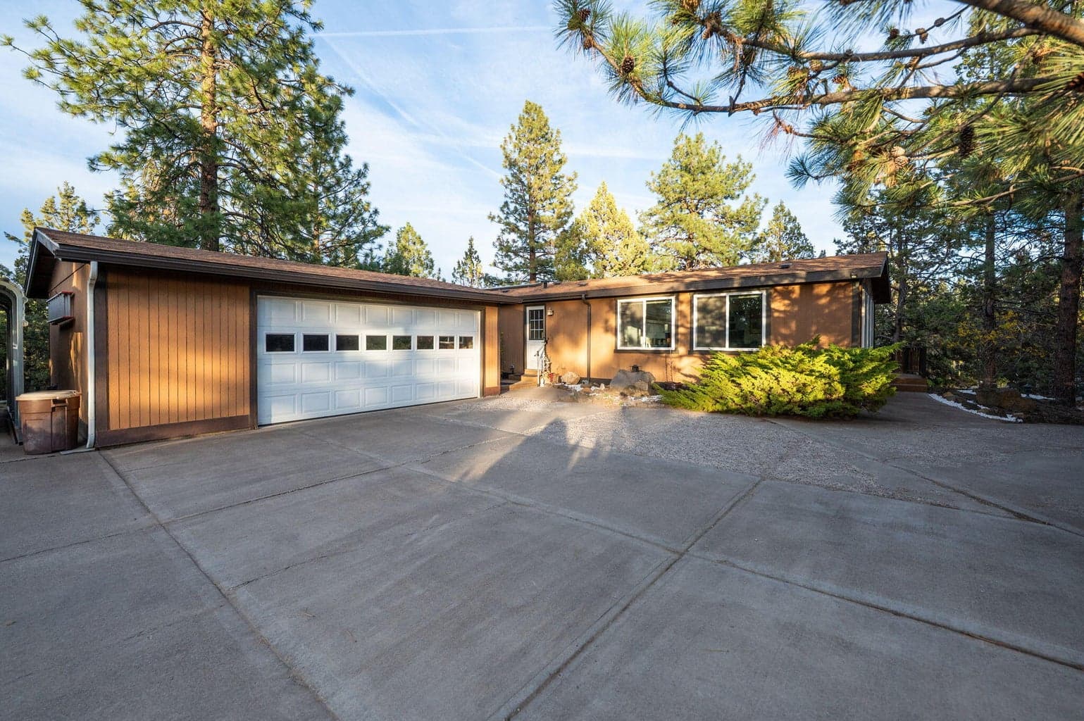 Photo of 1624 Bronzewood 2 of 29