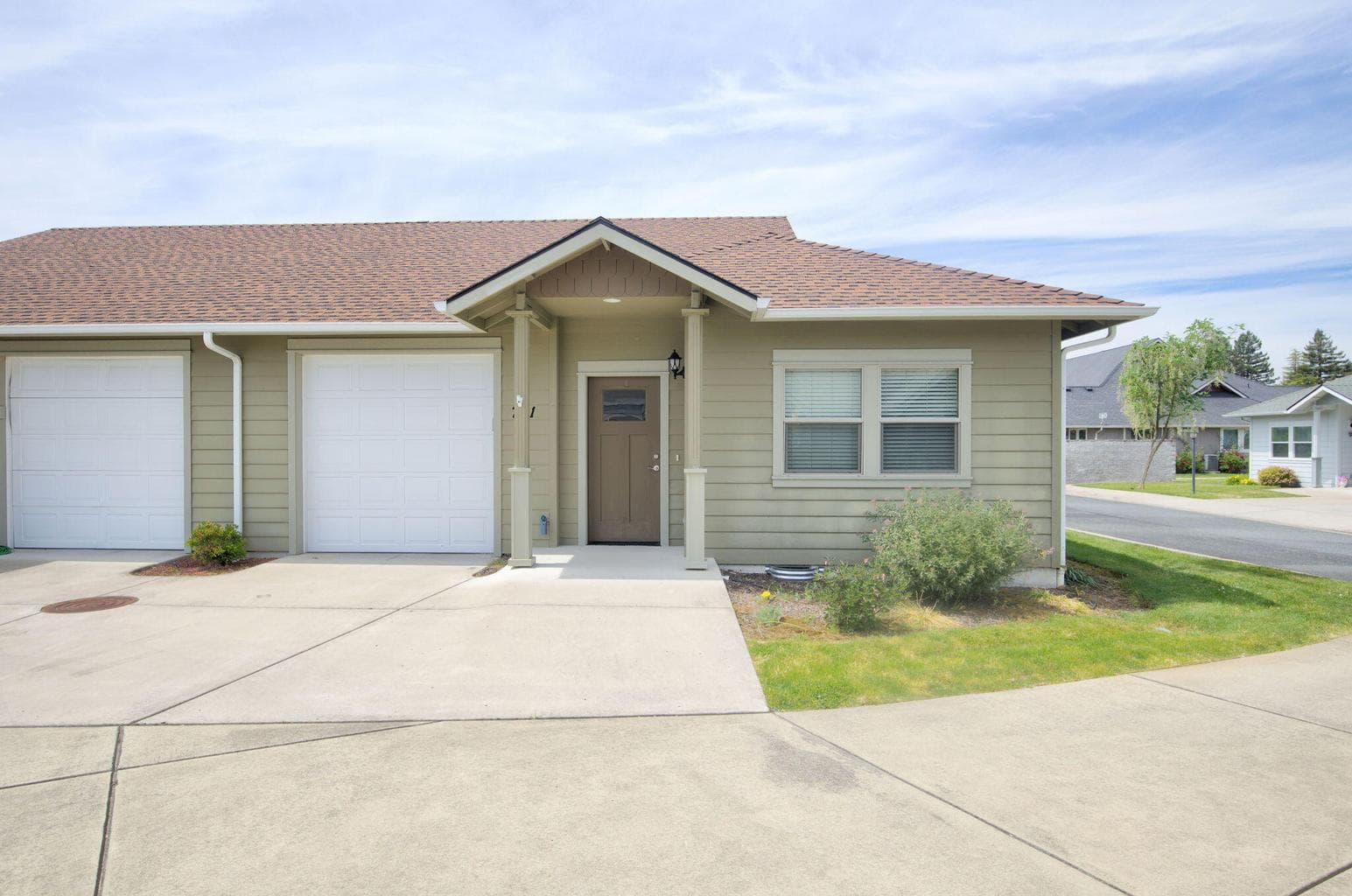 Photo of 741 Kinsington 1 of 17