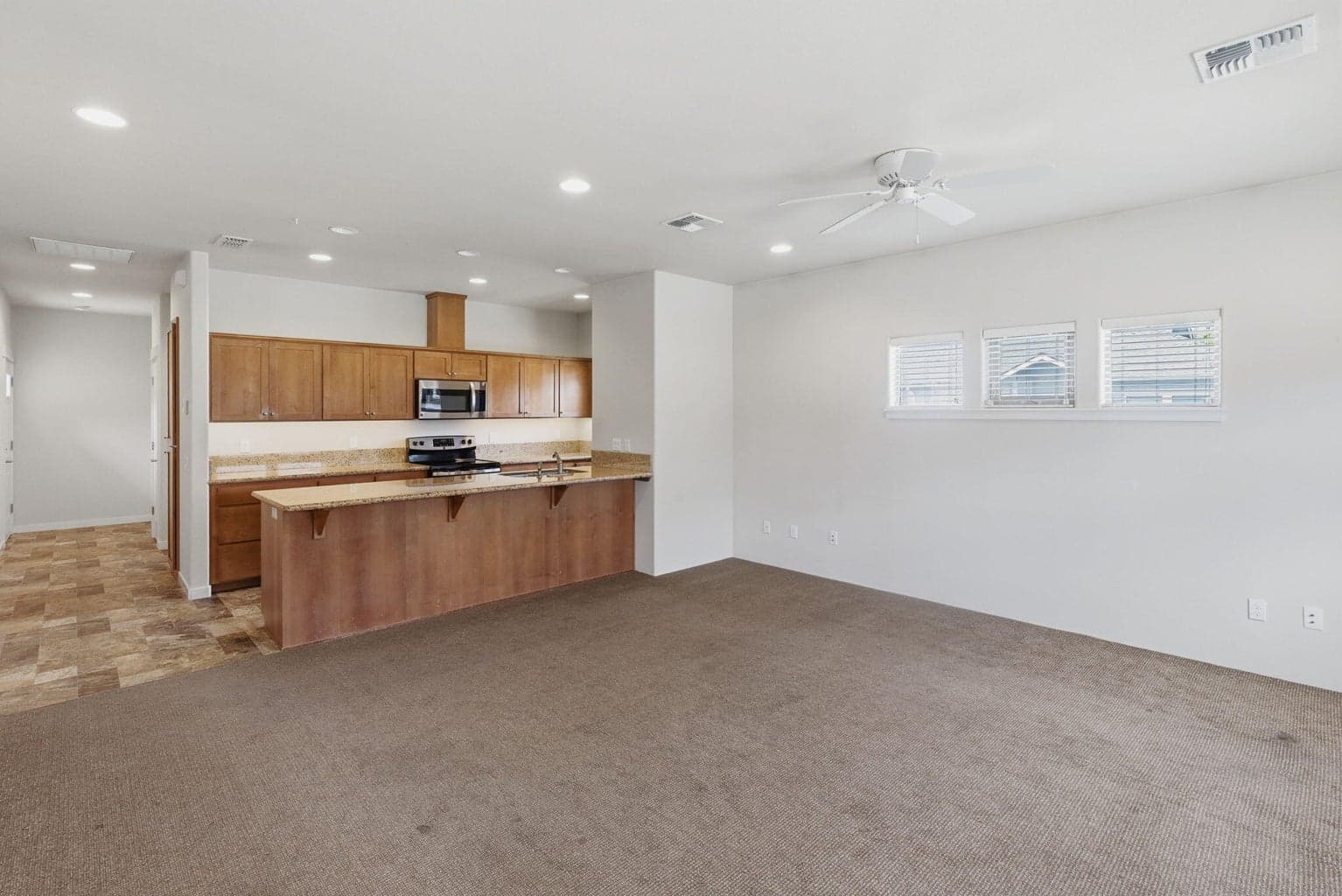 Photo of 741 Kinsington 4 of 17