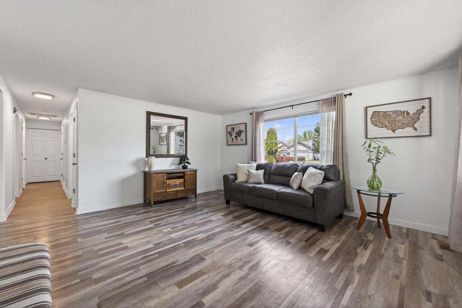 Photo of 20676 Morningstar 4 of 38