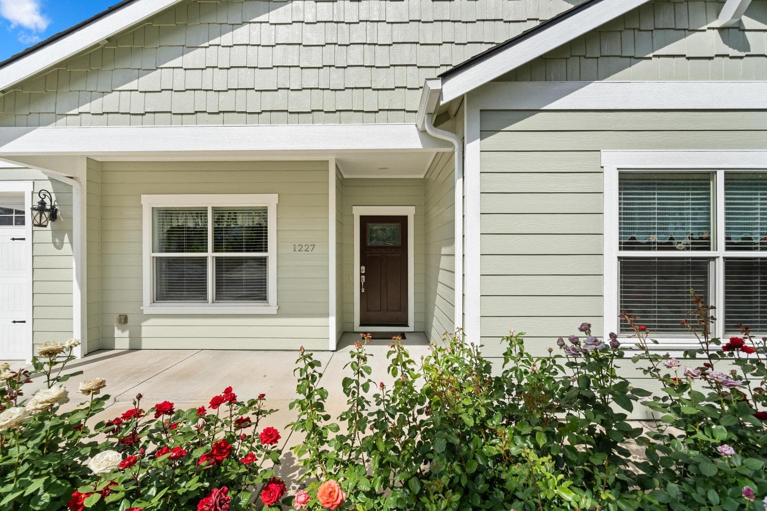 Photo of 1227 Lithia 4 of 37