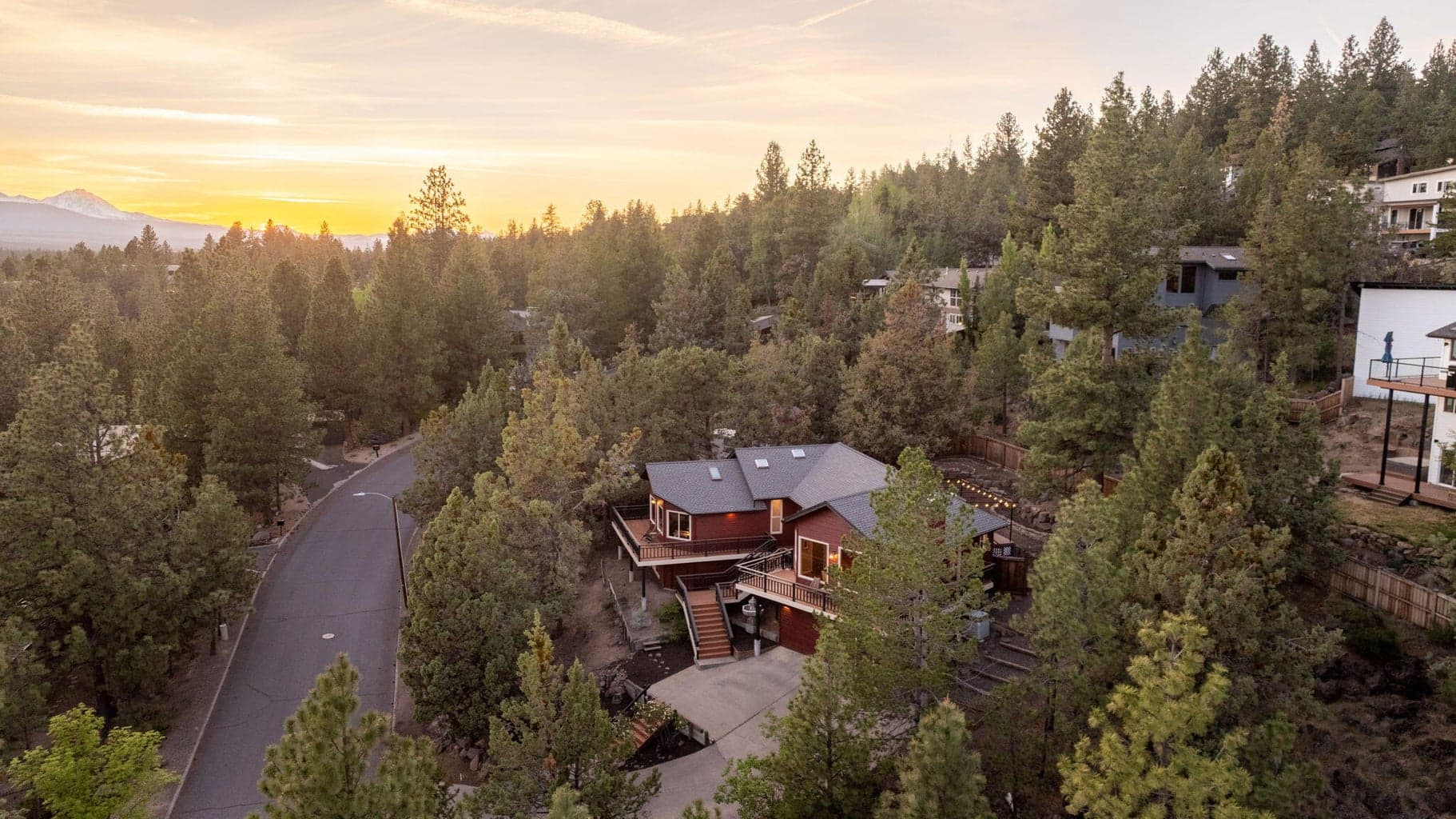Photo of 2068 Cascade View 2 of 79