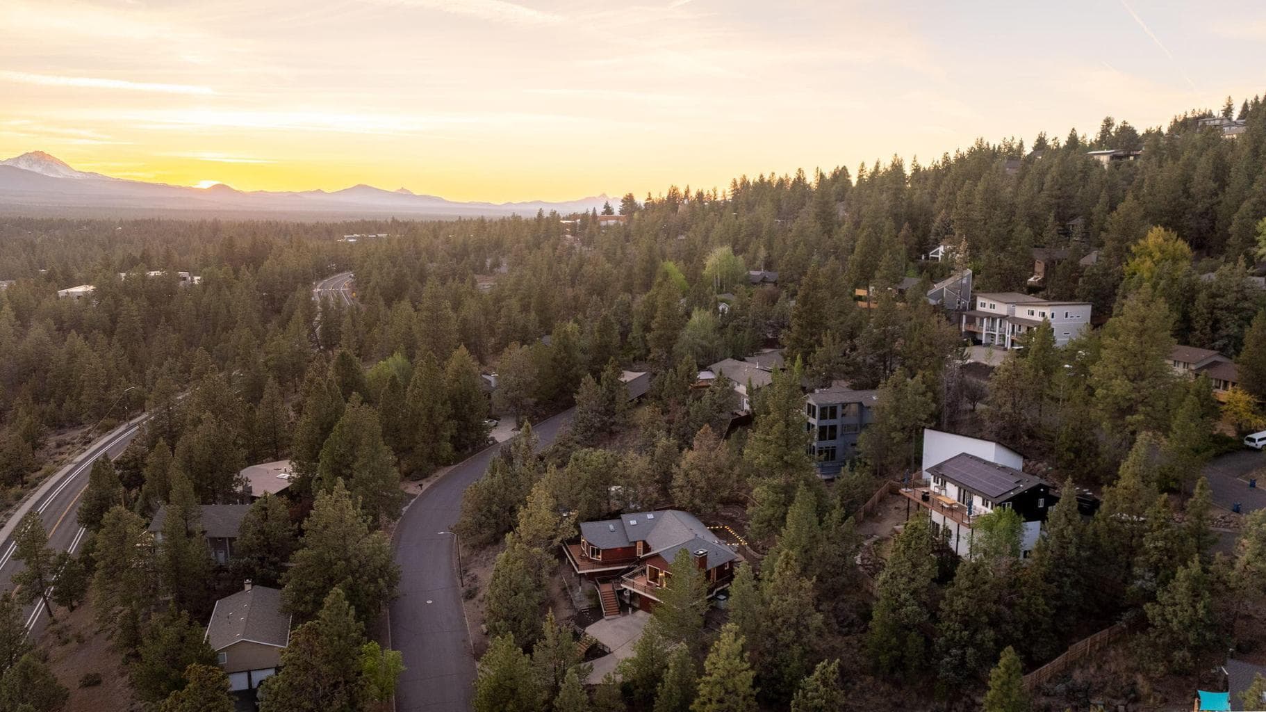Photo of 2068 NW Cascade View Drive 41 of 79