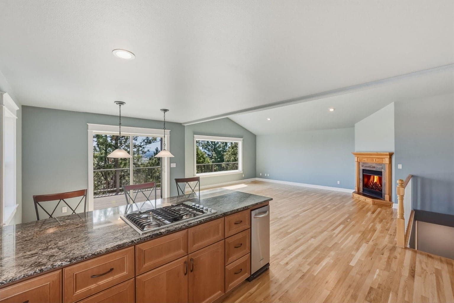 Photo of 2409 NW Hillpine Court 14 of 42