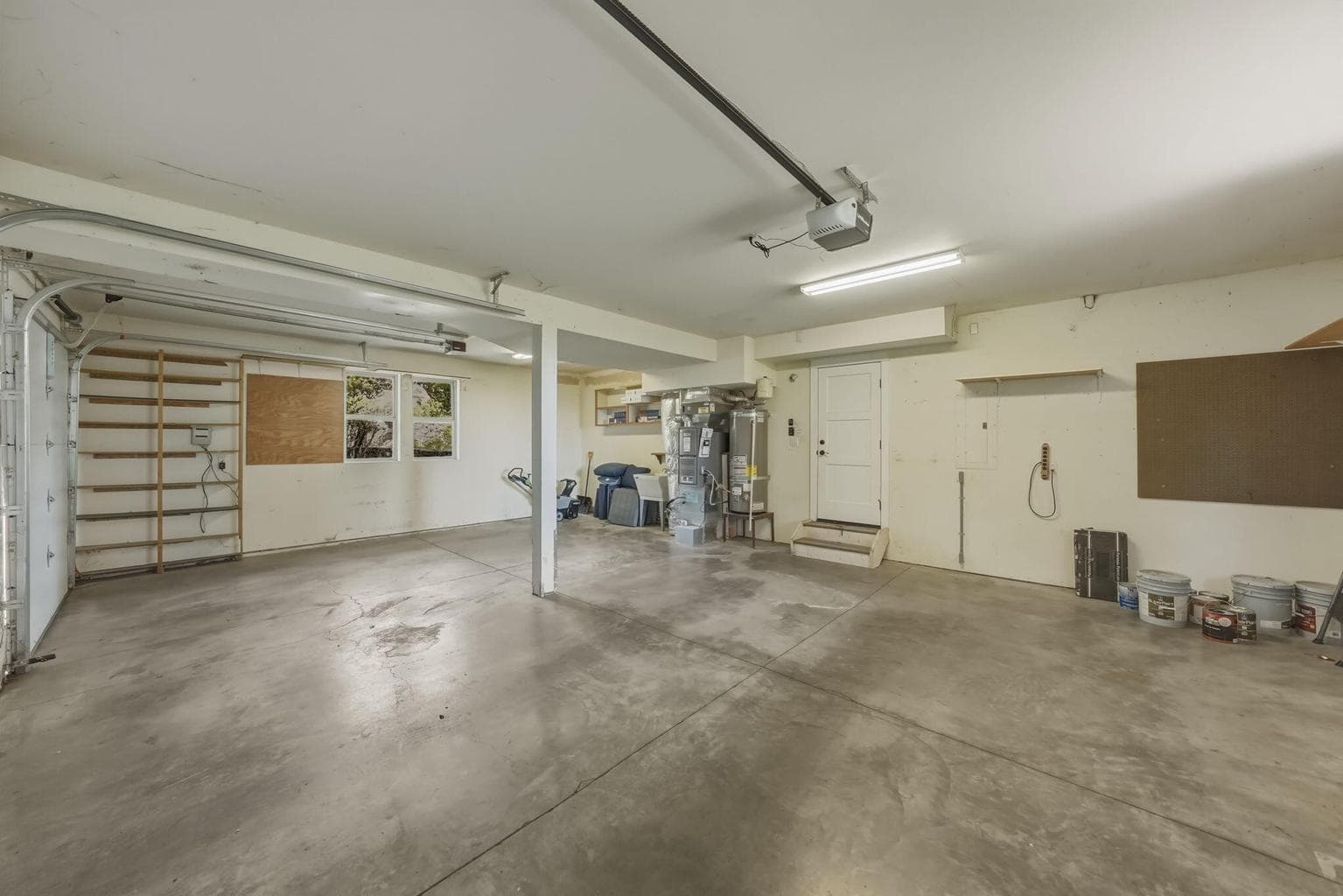 Photo of 2409 NW Hillpine Court 36 of 42