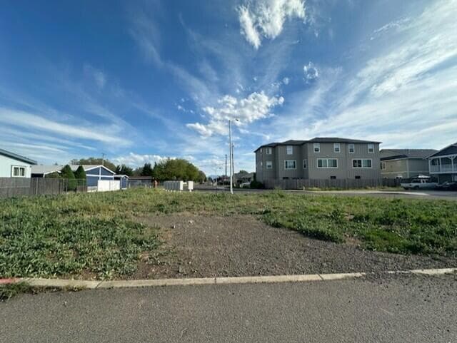 Photo of 7842 Houston 2 of 2