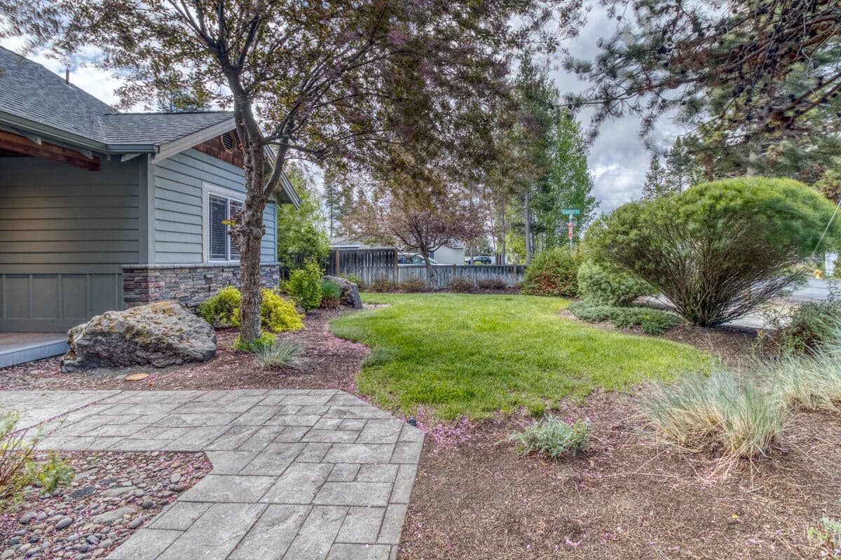Photo of 51322 Preble 3 of 25