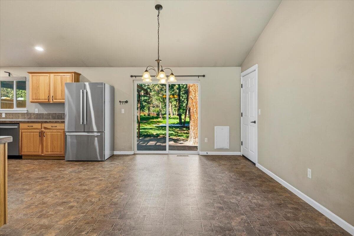 Photo of 59665 Cheyenne Road 8 of 36