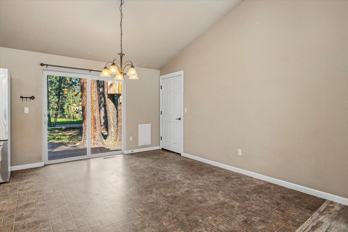 Photo of 59665 Cheyenne Road 9 of 36