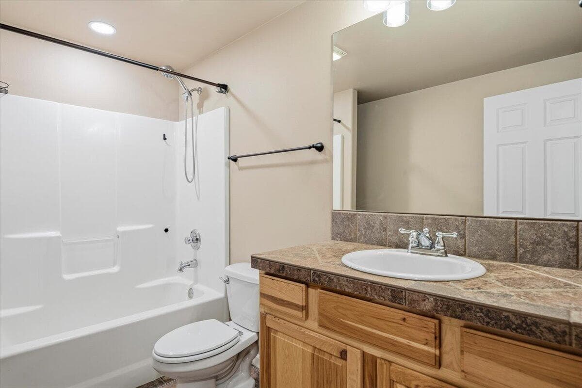 Photo of 59665 Cheyenne Road 16 of 36