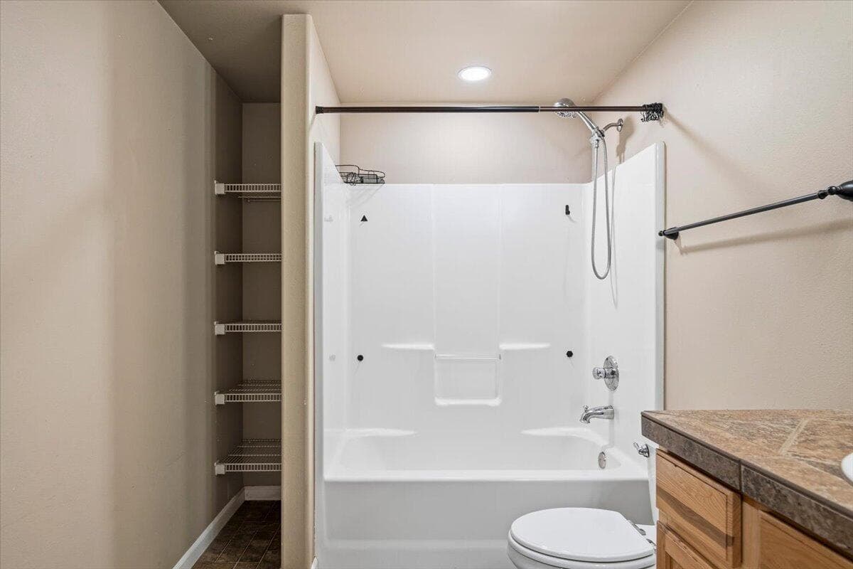 Photo of 59665 Cheyenne Road 17 of 36