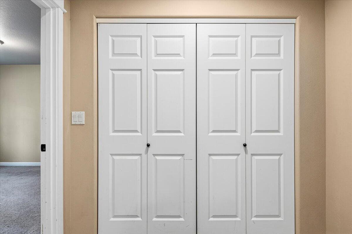 Photo of 59665 Cheyenne Road 18 of 36