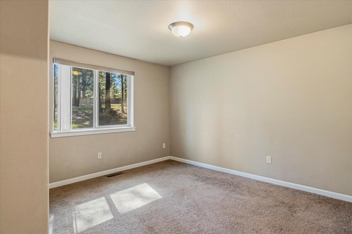 Photo of 59665 Cheyenne Road 23 of 36