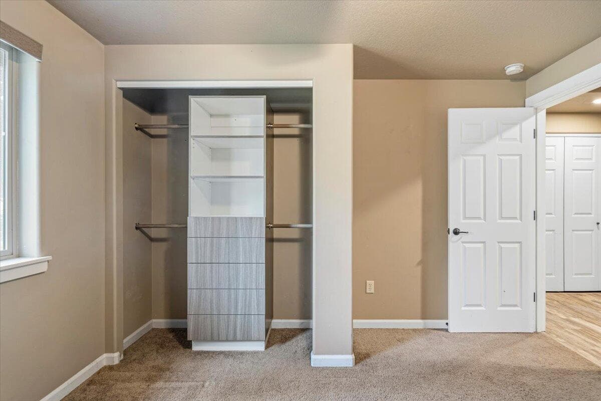 Photo of 59665 Cheyenne Road 25 of 36