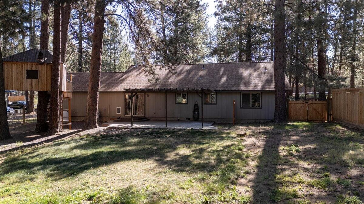 Photo of 59665 Cheyenne Road 30 of 36