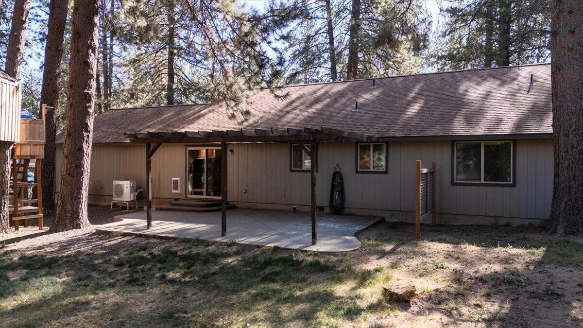 Photo of 59665 Cheyenne Road 31 of 36