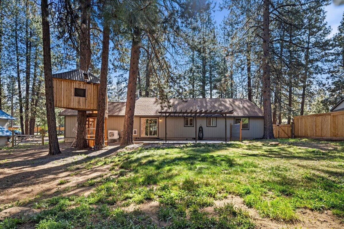 Photo of 59665 Cheyenne Road 34 of 36