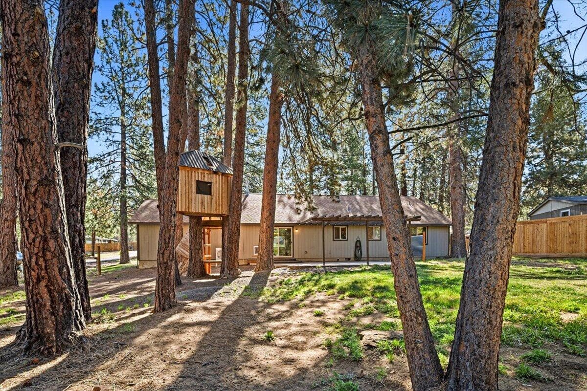 Photo of 59665 Cheyenne Road 36 of 36