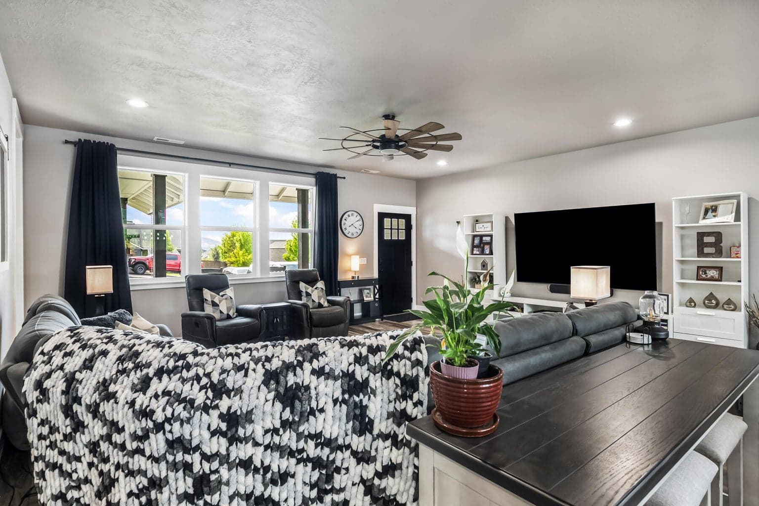Photo of 4232 SW Umatilla Avenue 7 of 42
