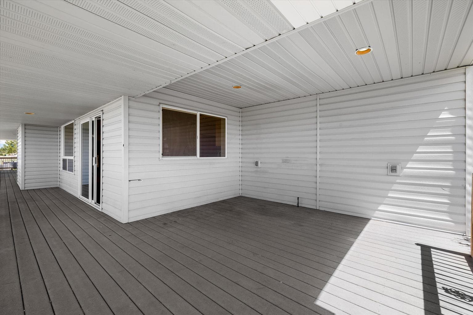 covered back deck