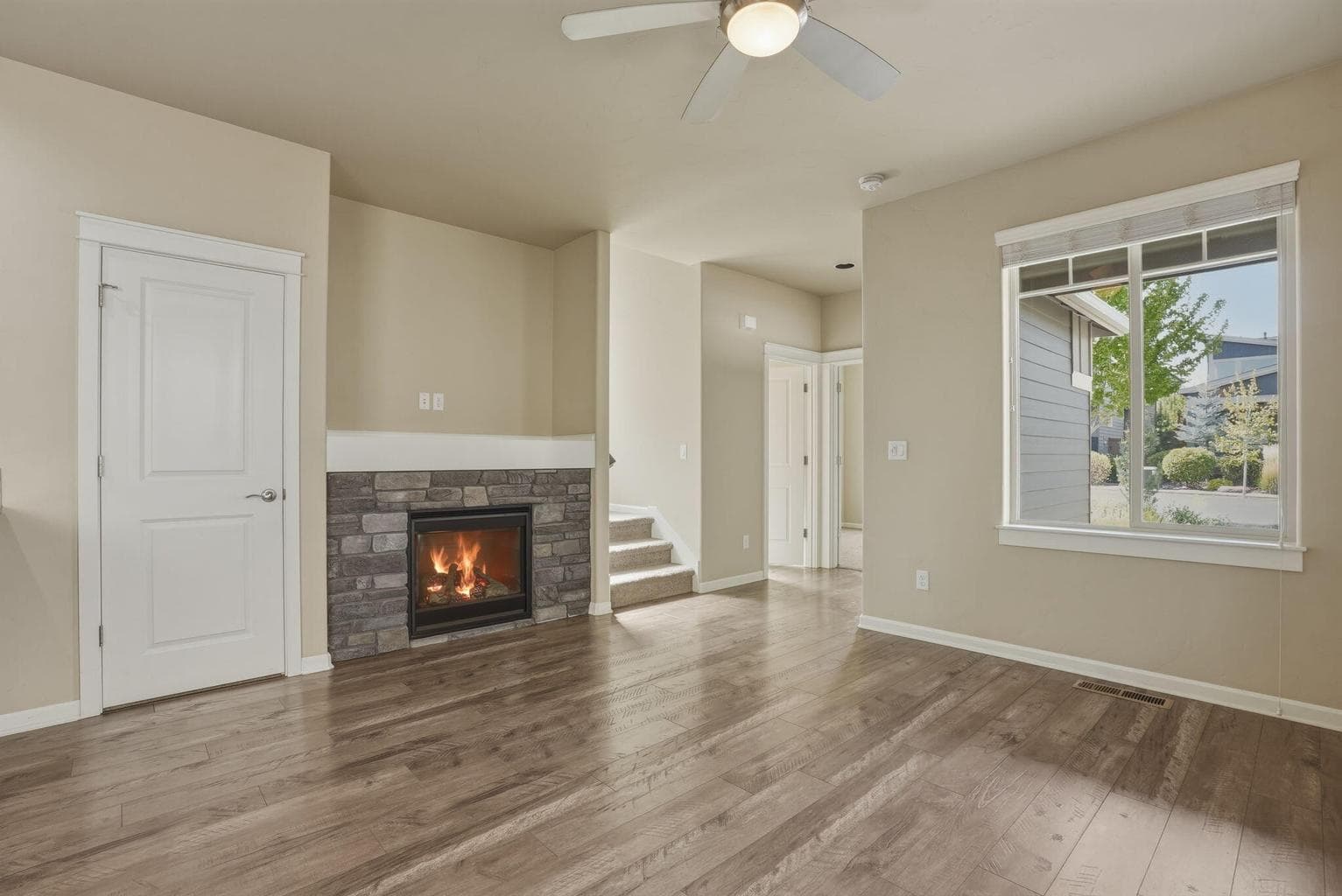 Photo of 20840 Gateway 4 of 37