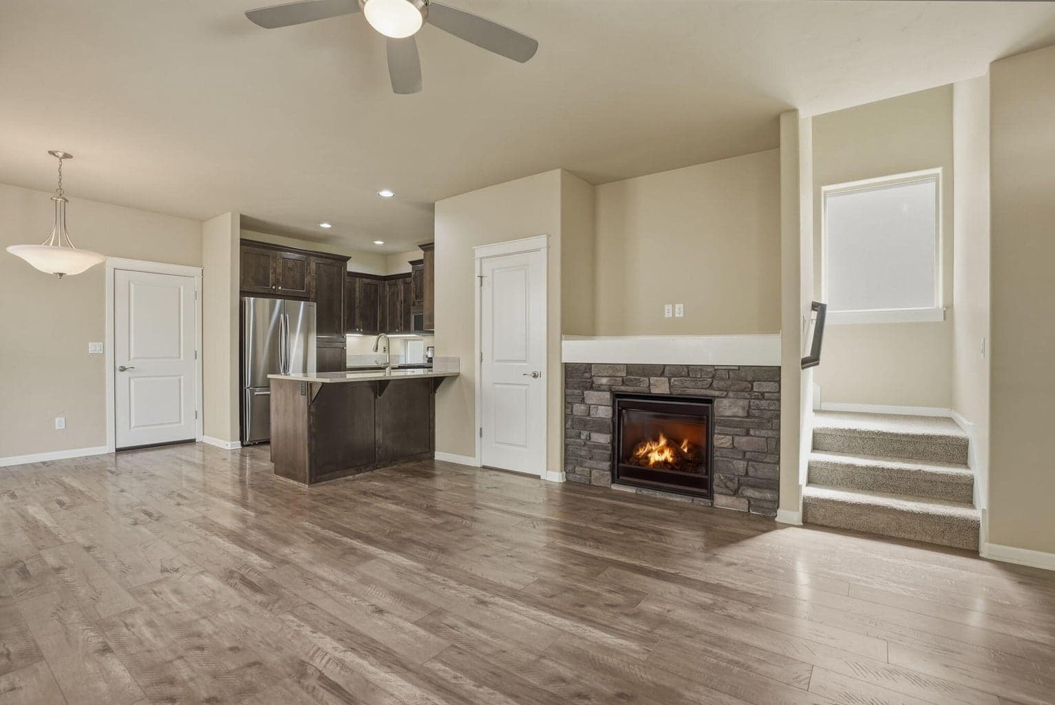 Photo of 20840 Gateway 5 of 37