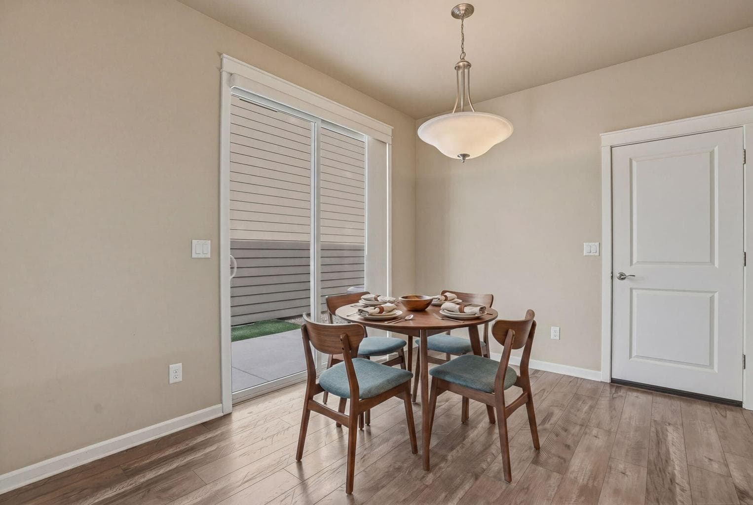 Photo of 20840 Gateway Drive 6 of 37