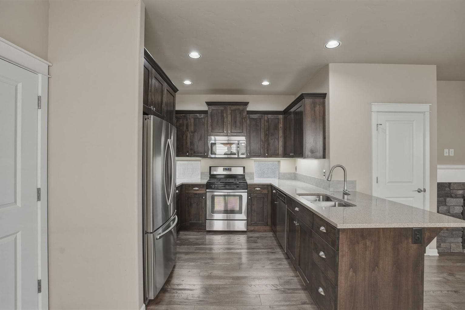 Photo of 20840 Gateway Drive 7 of 37
