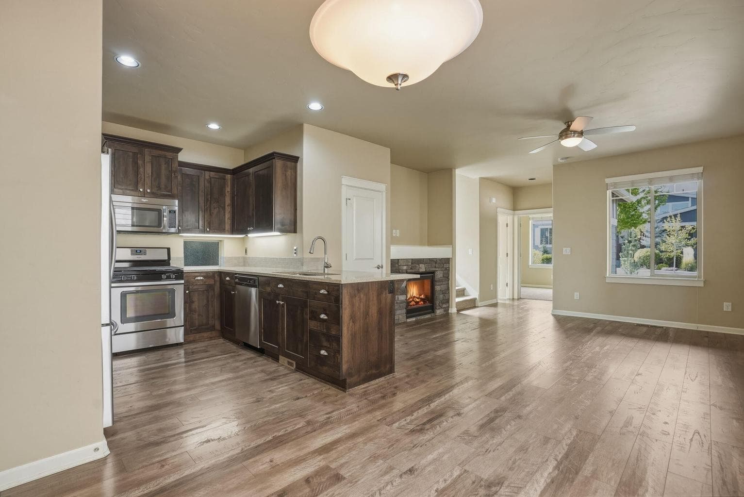 Photo of 20840 Gateway Drive 9 of 37
