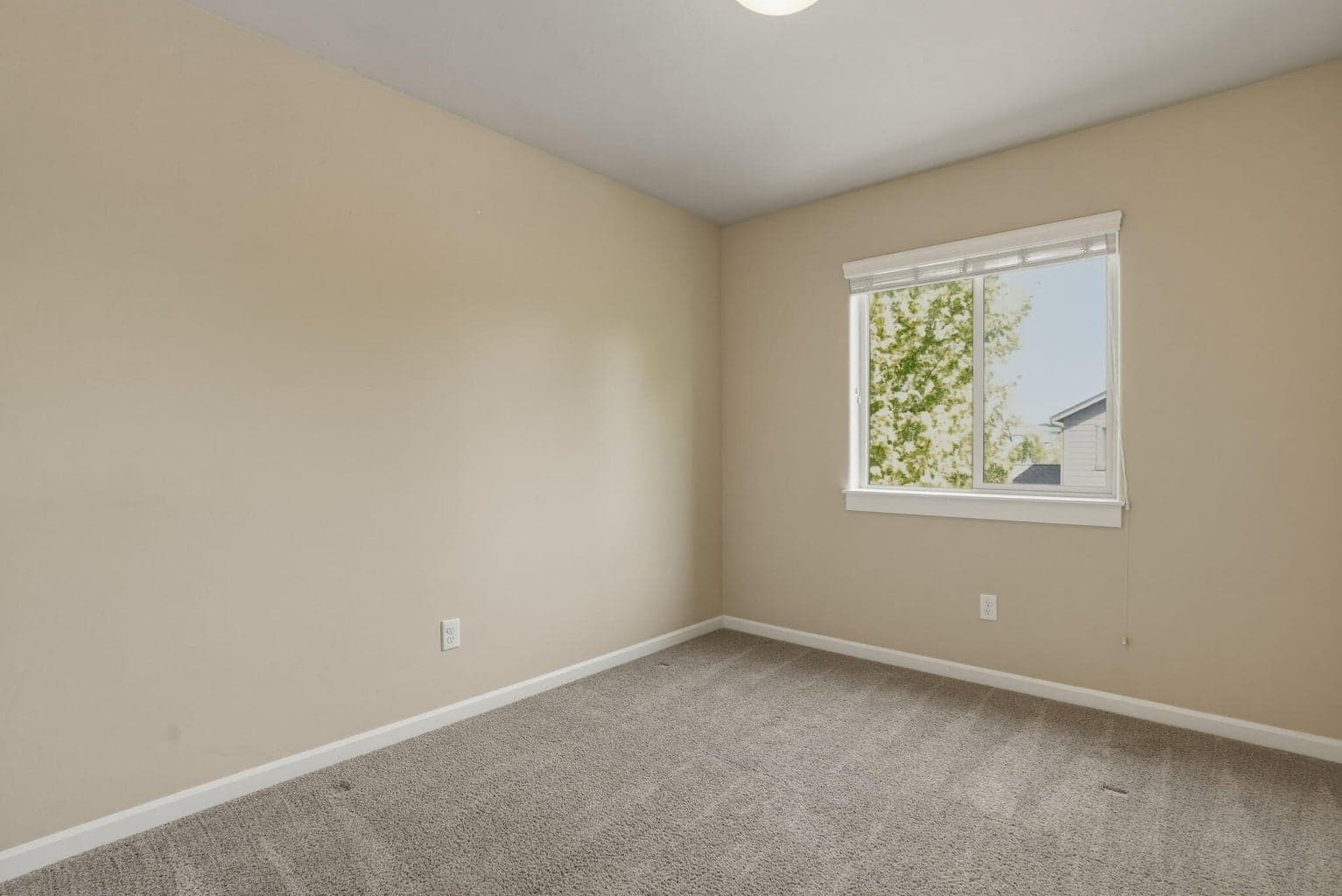 Photo of 20840 Gateway Drive 14 of 37